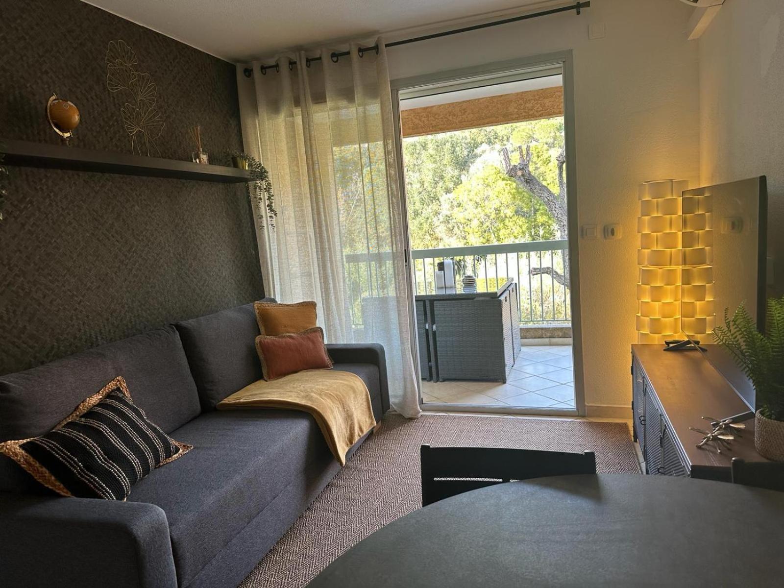 Appartement Residence Santa Barbara Avec Piscine Et A 750M De La Plage Cavalaire-sur-Mer Esterno foto