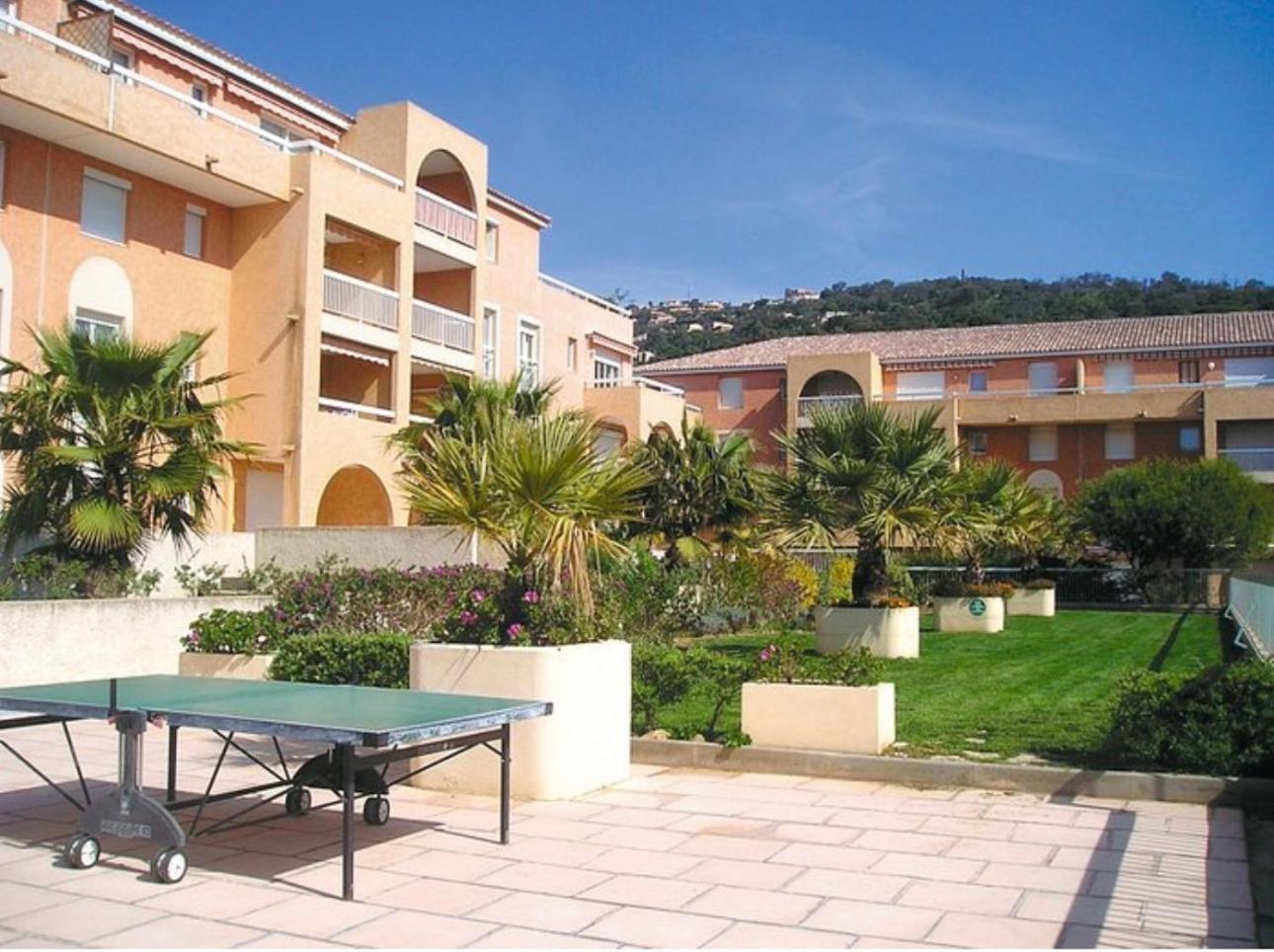 Appartement Residence Santa Barbara Avec Piscine Et A 750M De La Plage Cavalaire-sur-Mer Esterno foto